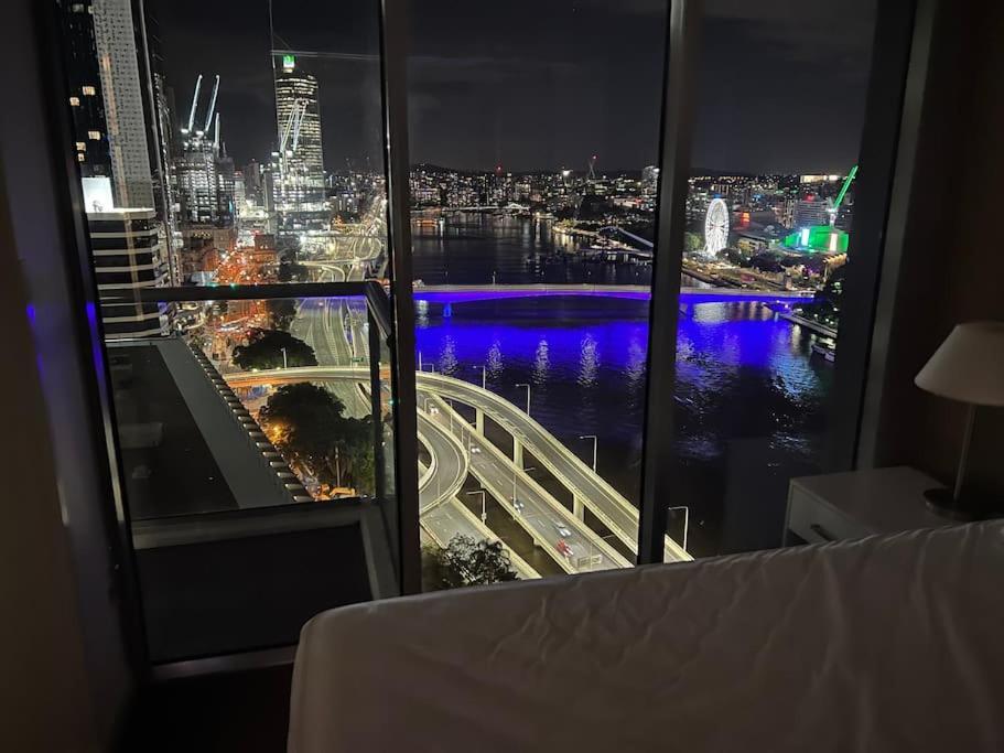 Living - River-view 2 Bedroom Brisbane