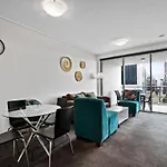 City Living - Brisbane River-View 2 Bedroom Apt