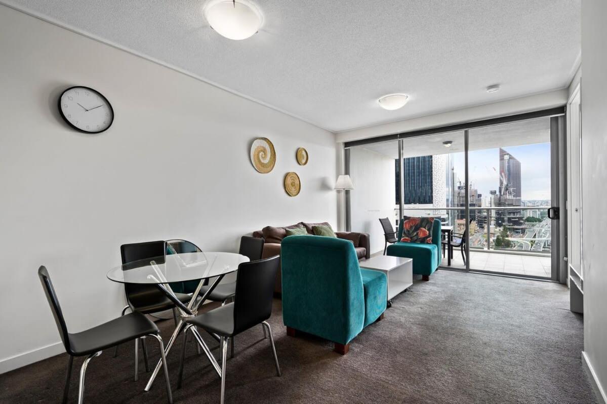 Apartment Living - River-view 2 Bedroom *